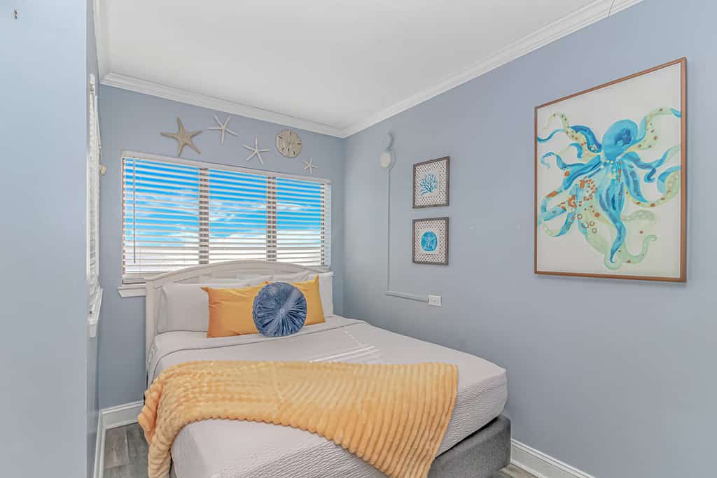 Check out this recently renovated, 21st floor direct oceanfront studio at the Palace Resort. Palace 2102 offers sweeping ocean views and a fun, stylish beach themed vibe that makes it an ideal spot for your Myrtle Beach getaway. With a queen sized bed and a queen sleeper sofa, the studio comfortably accommodates up to four guests.