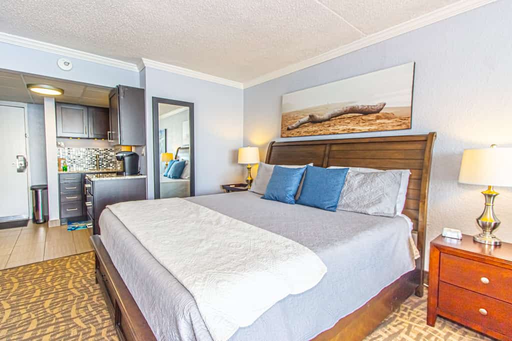 ✨ Oceanfront King Suite &ndash; Sand Dunes Resort ✨

Looking for a peaceful retreat with stunning views? This updated oceanfront studio on the 8th floor of Sand Dunes Resort is perfect for a couples&rsquo; getaway. Located at the quieter north end of Myrtle Beach&rsquo;s Golden Mile, you&rsquo;ll be close enough to restaurants and attractions without the crowds.