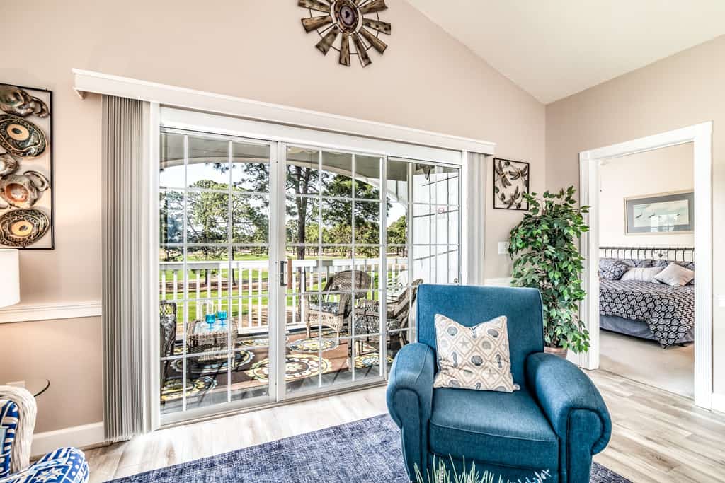The search for your next vacation stops here! Check out this 3rd floor, 2-bedroom apartment located in the Magnolia Place community in Myrtle Beach, SC. This condo is fully furnished with 1 king size bed, 2 twin size beds, a queen size sleeper sofa, and will comfortably accommodate up to 6 guests!