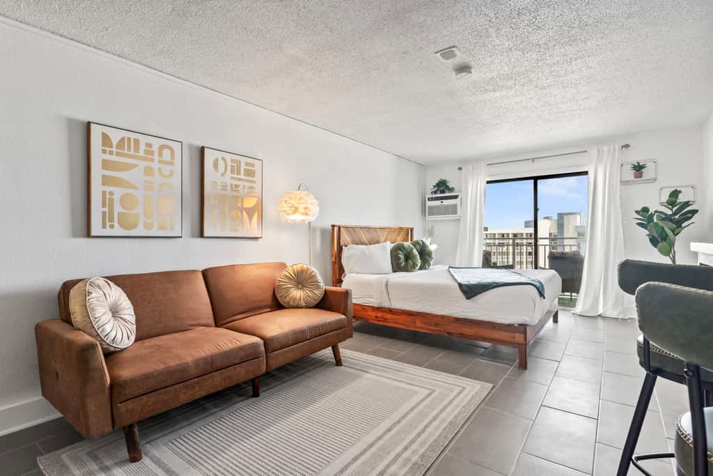 Located on the 14th floor of the Driftwood Tower, this budget-friendly, completely renovated condo is fully furnished and can comfortably accommodate 4 guests. You also have a private balcony where you can enjoy an amazing Northern view of the Atlantic Ocean.

Free Wi-Fi and cable are available.

Unfortunately, all pools are currently unavailable for guest use with no anticipated reopening date.
