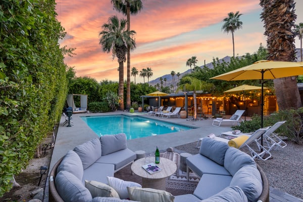 Sol y Soledad: A Modern Palm Springs Retreat with Private Pool, Spa & Office