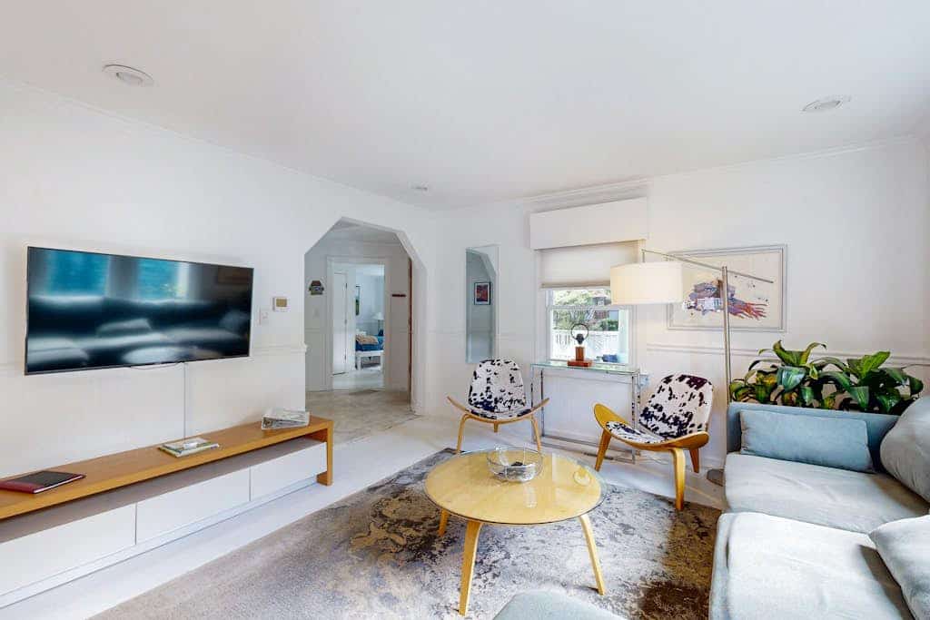 Dog-friendly downtown retreat with 2 kitchens & large fenced yards