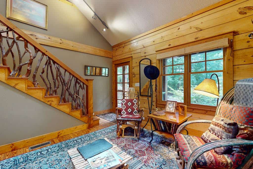 Elkhorn Cabin | Idyllic Craftsman Home | Sauna, Game Room & Mins to Asheville