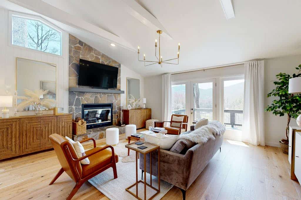 Professionally designed home with modern amenities & stunning mountain views