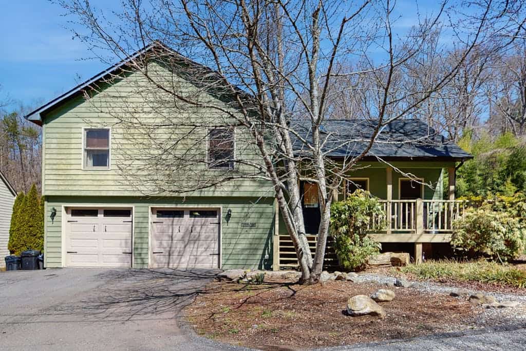 Mountain home with firepit, porch & Ping-Pong - near downtown & WCU