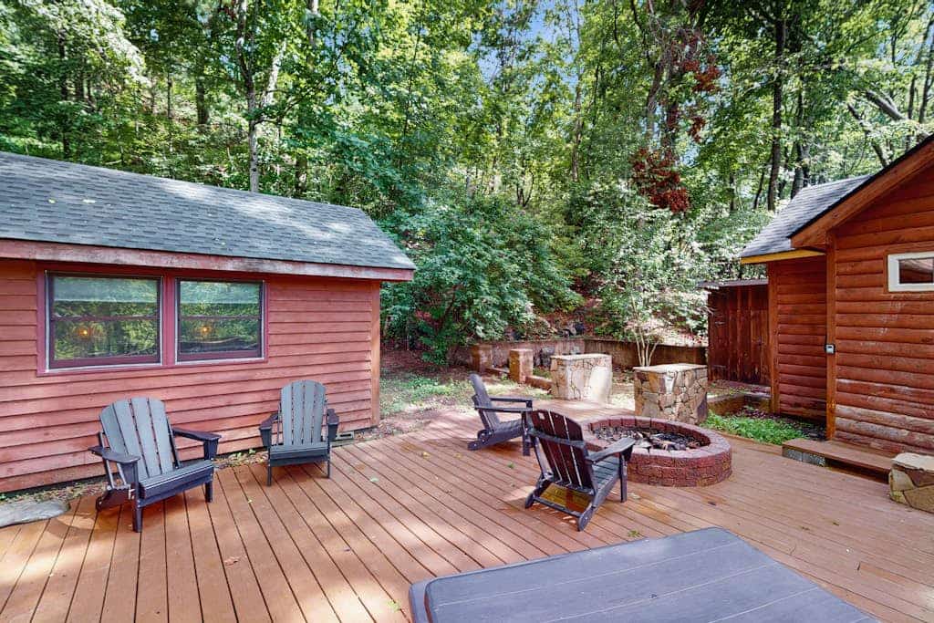 Scenic cabins with fireplaces, children's items, W/D - dog-friendly
