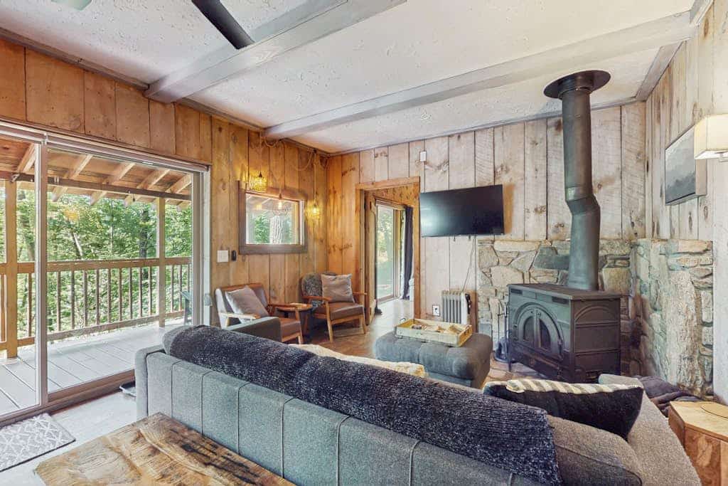 Scenic cabins with fireplaces, children's items, W/D - dog-friendly