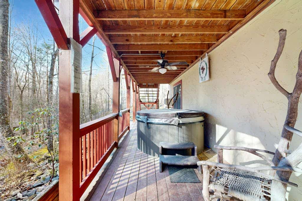 Dog-friendly Log Cabin w/Private Deck, Firepit, Foosball