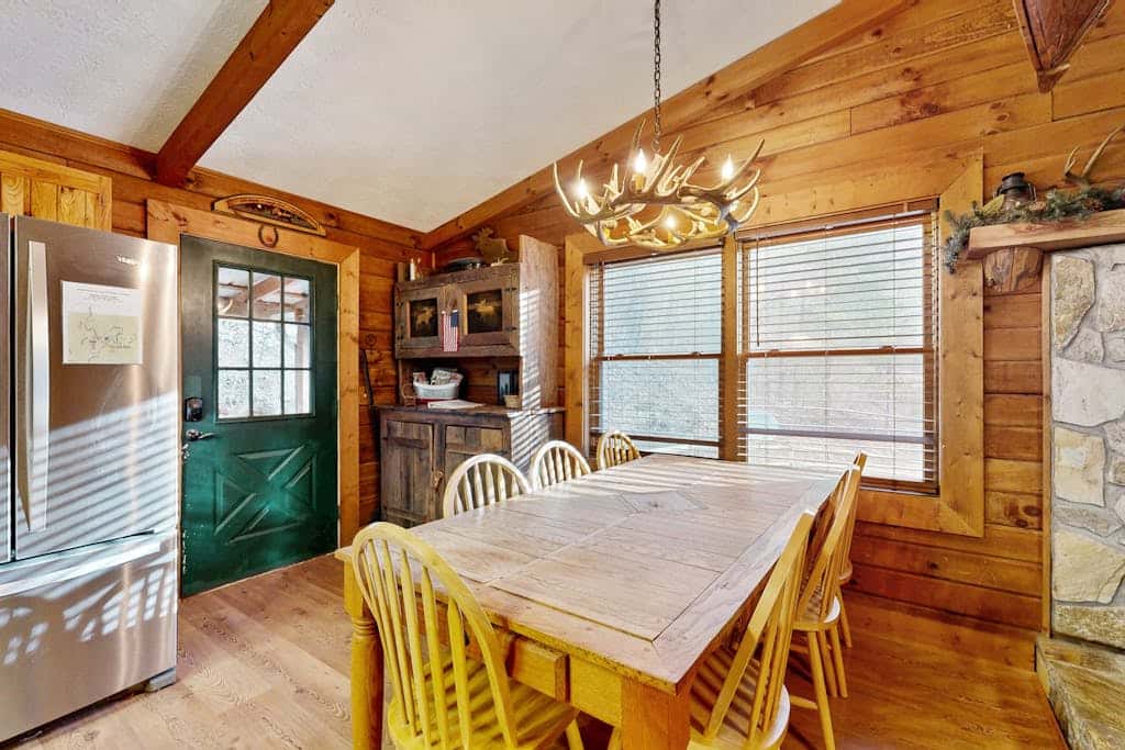 Moose Creek Lodge