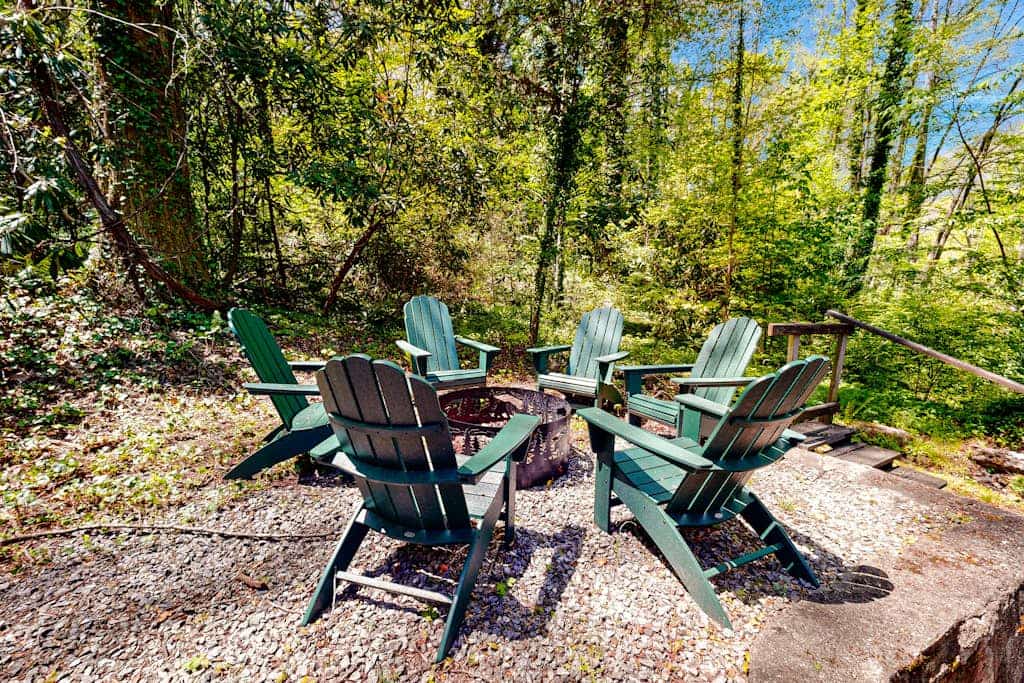 Dog-friendly mountain cabin with washer/dryer, AC, furnished patio, & firepit