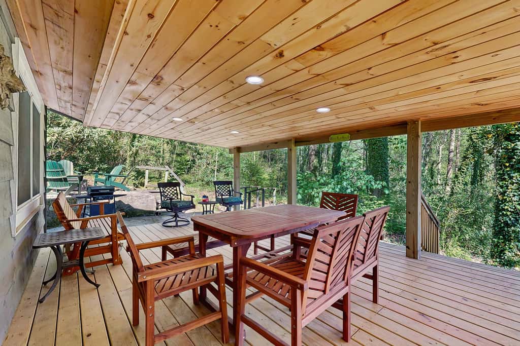 Bradley Bear Hideaway