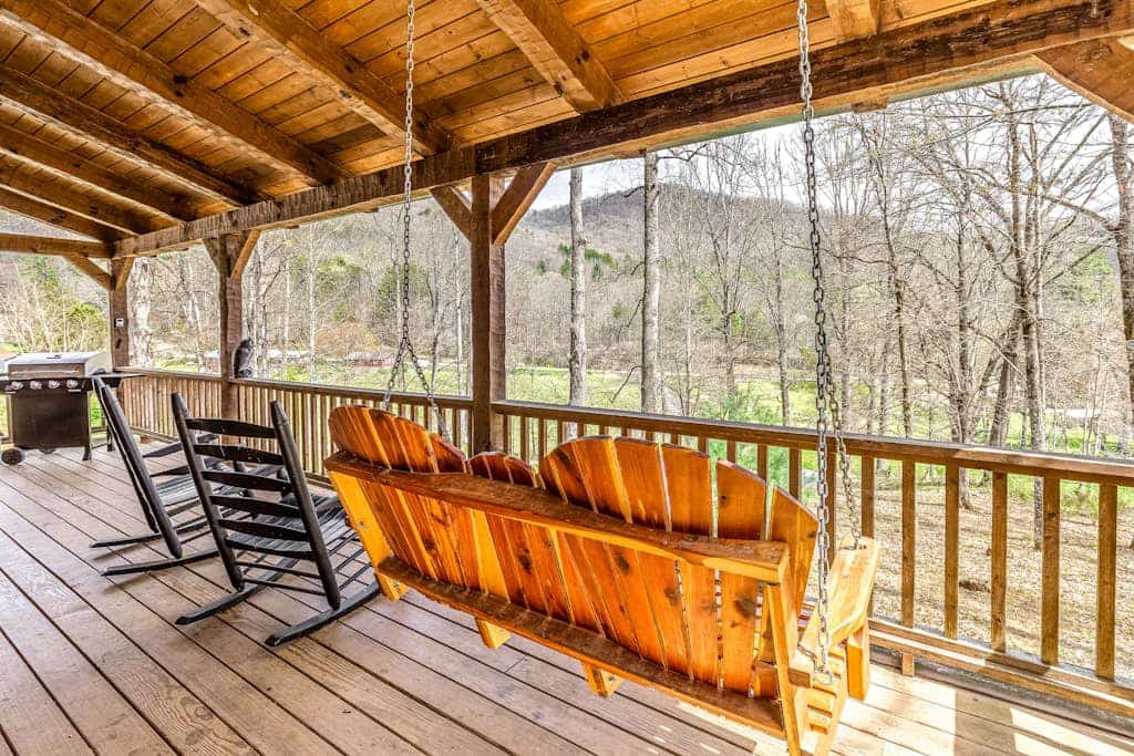 Secluded Cabin w/Free WiFi, Central AC, Deck, Mountain Views - Dog OK