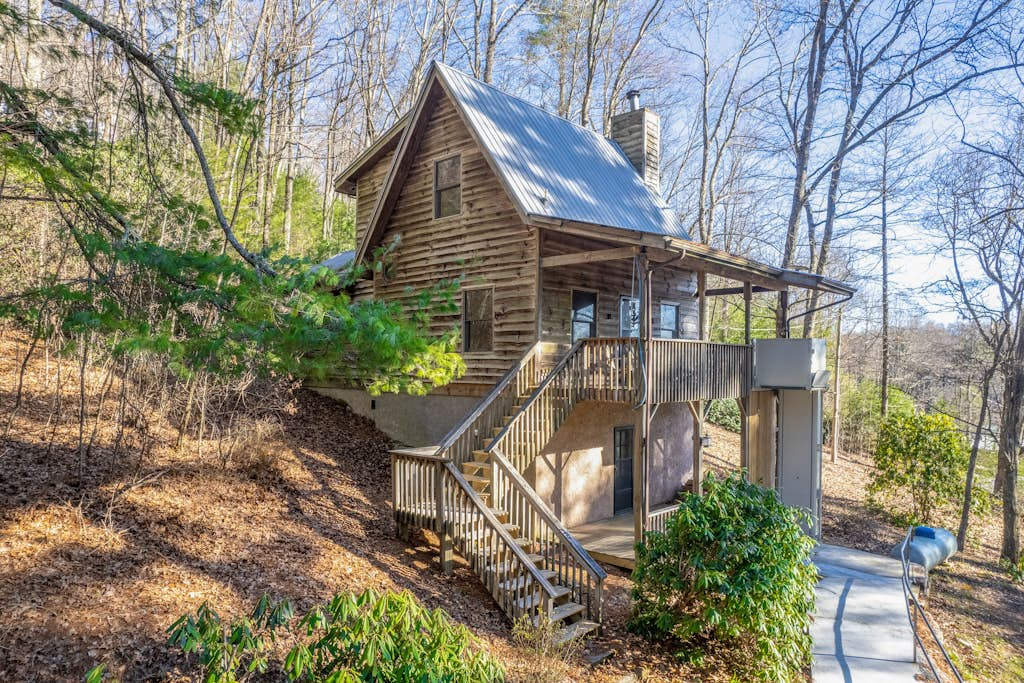 The Scaly Mountain Cabin