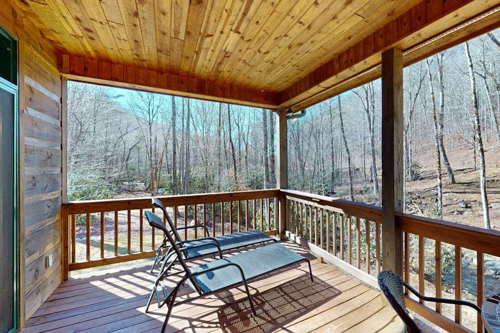 Charming Home in Topton with Creek views and High Speed Internet