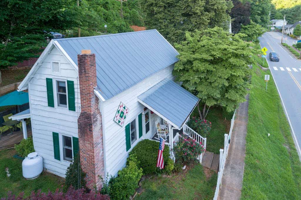 Downtown, dog-friendly, Dillsboro home w/ fireplace - front porch & back deck