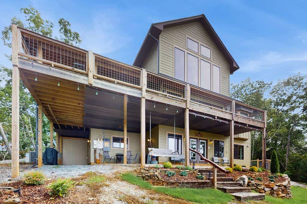 The Ridge House-EV charger with an Awesome View, Wifi and Full Kitchen