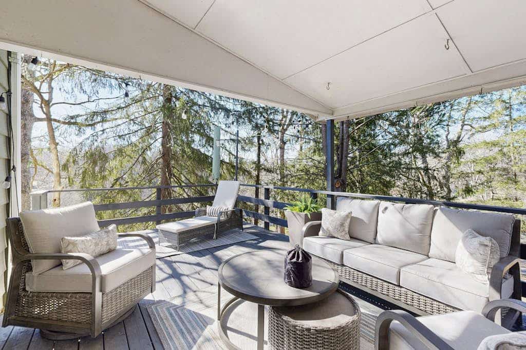 Cozy 4BR Retreat with full Kitchen, Wifi and Central AC