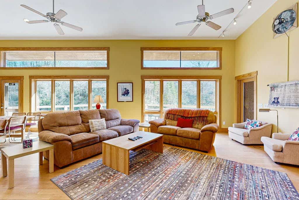 Private eco-retreat with screened porch, play area, & wood stove