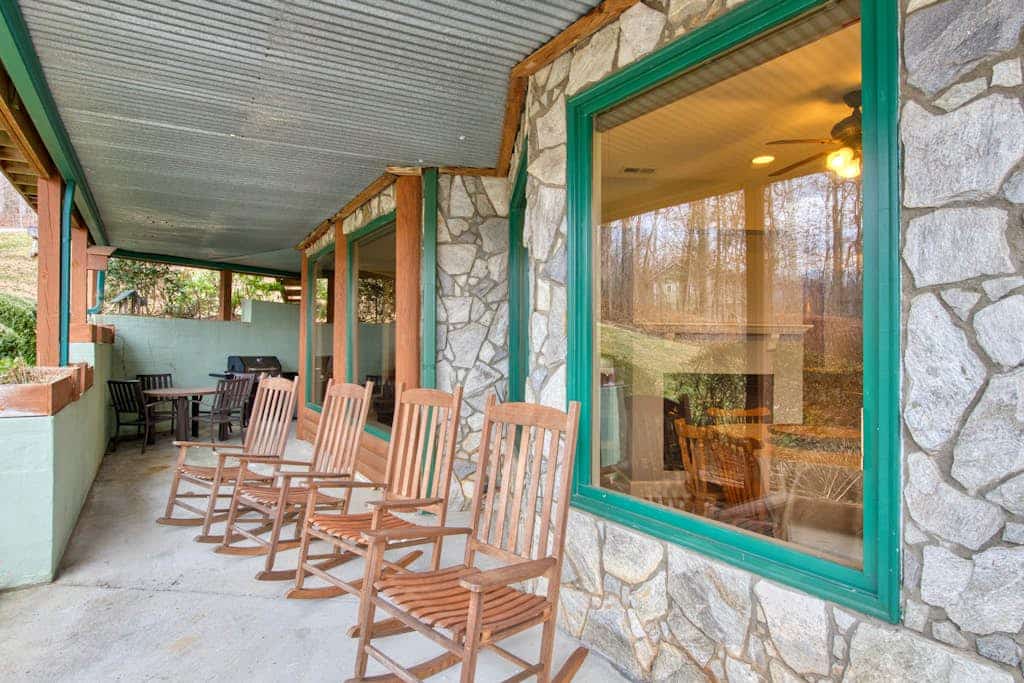 Lower level unit in duplex with AC, fireplace, washer & dryer, community pool