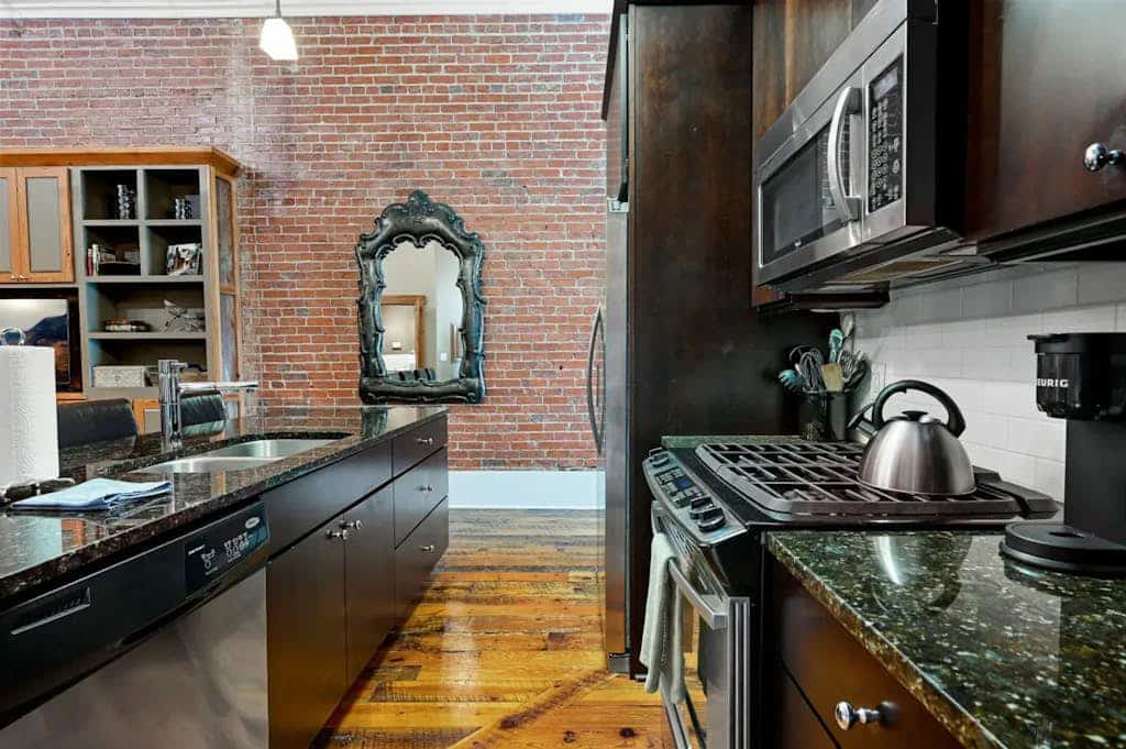 Renovated loft apartment in the heart of downtown - 2 blocks to Pack Square