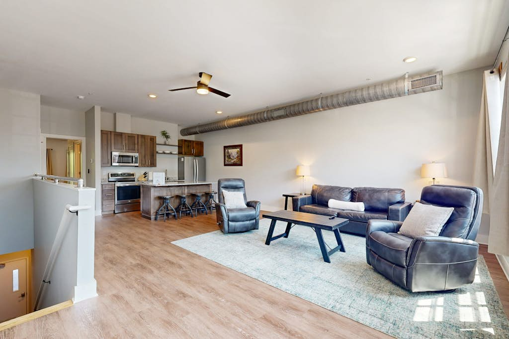 Haywood Chic Retreat Unit 215