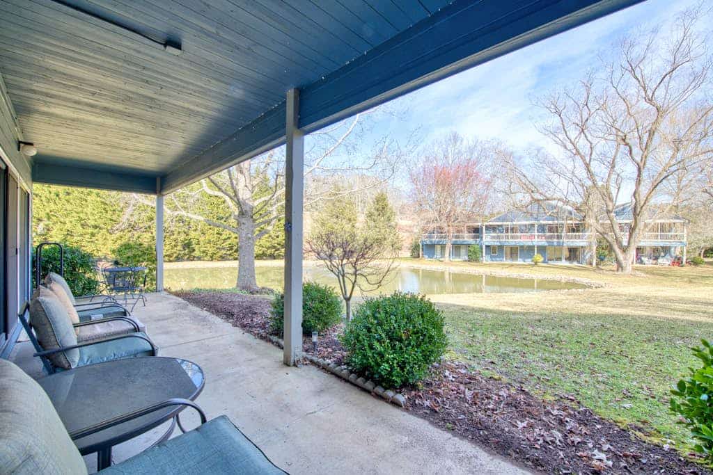 Ground floor condo w/water views, central AC, fireplace, patio, WiFi, pool