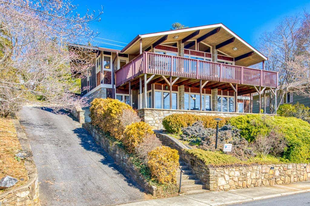 Morris Villa Lower