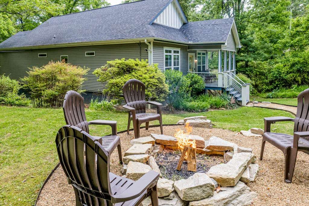 Secluded home with firepit, gas grill, deck, full kitchen, TV, & washer/dryer