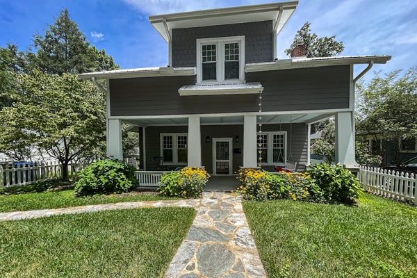 Charming home a short walk from downtown w/2 fireplaces, porch, yard, firepit