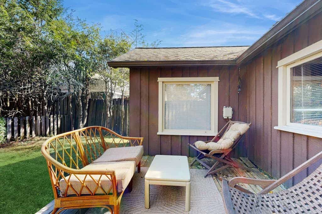 Charming Brevard cottage perfect for a getaway with local shops & breweries!