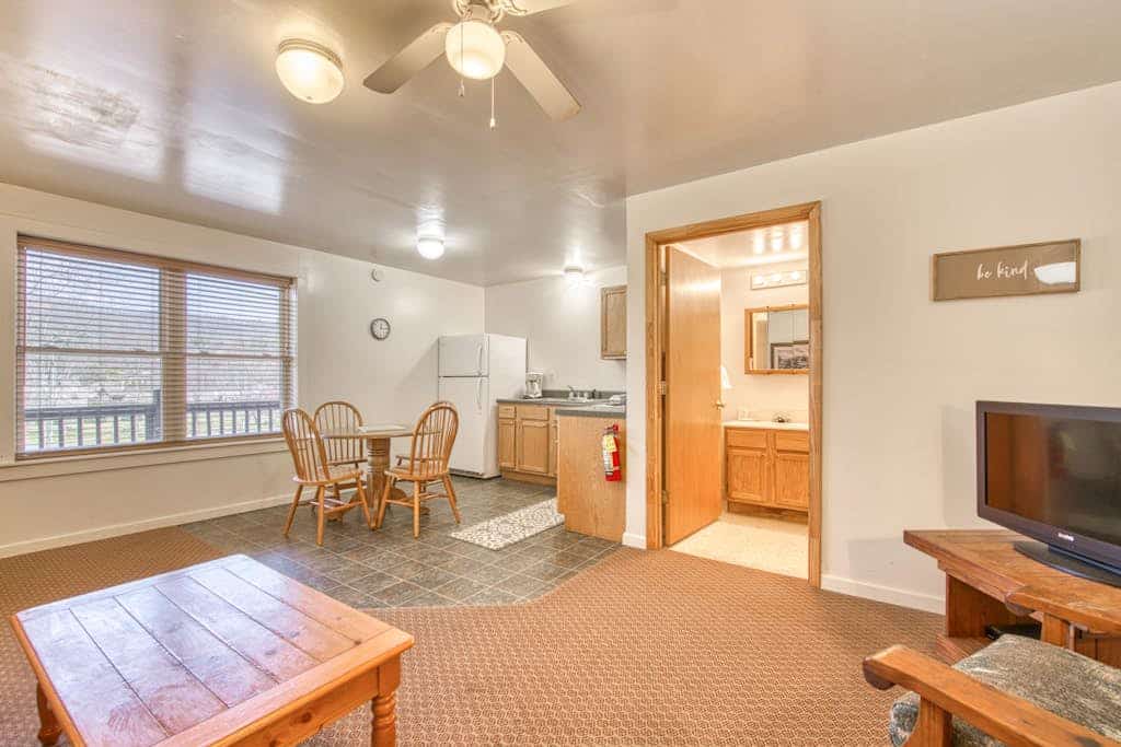 Dog-friendly condo with on-site golf and lakeside pool - 500 ft. from the lake