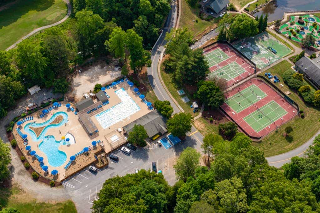Resort condo with multiple balconies, resort beach access, pool, golf & Hot Tub