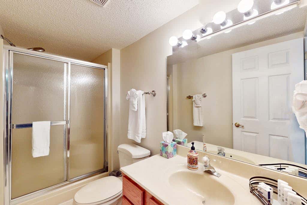 Rumbling Bald Resort Unit -2004