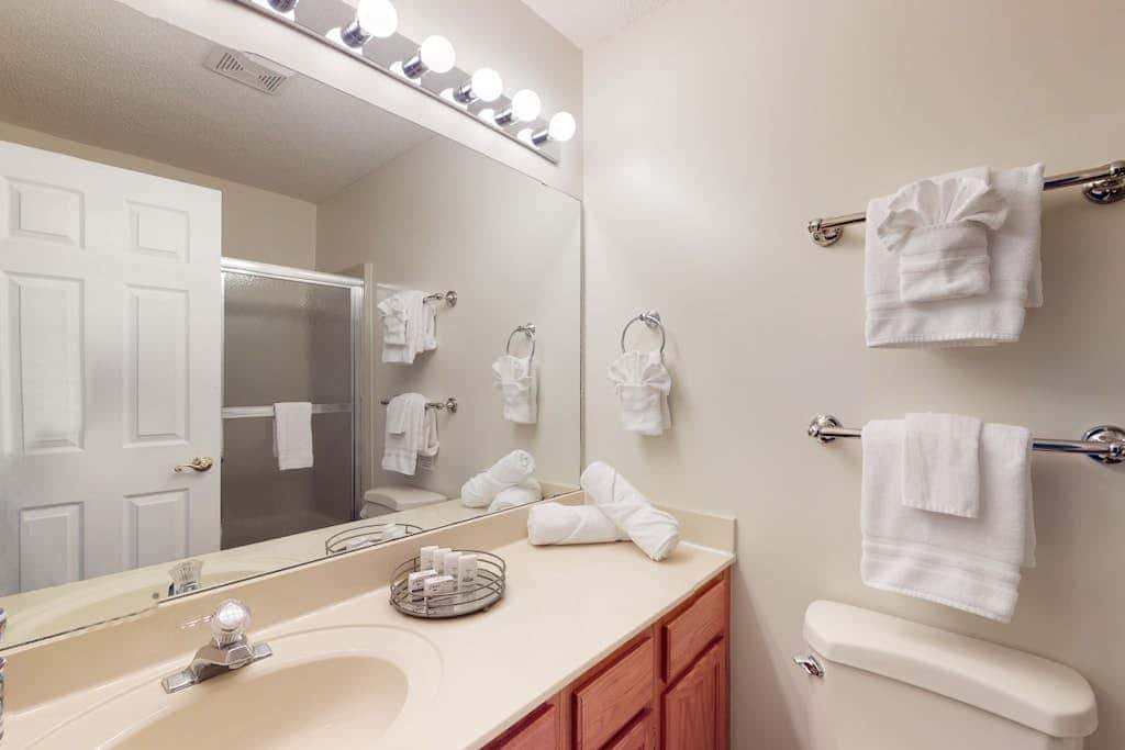 Rumbling Bald Resort Unit -2004