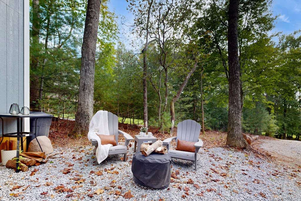 Tiny House near Asheville | Lake Views, Fire Pit, Large Deck