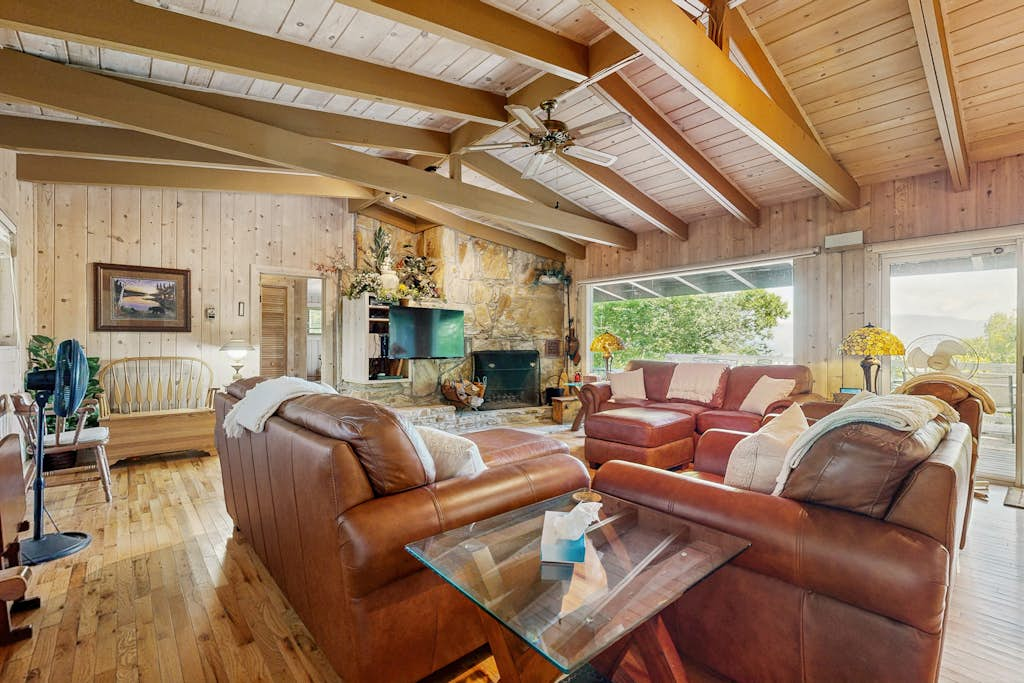 Vista Heights Retreat