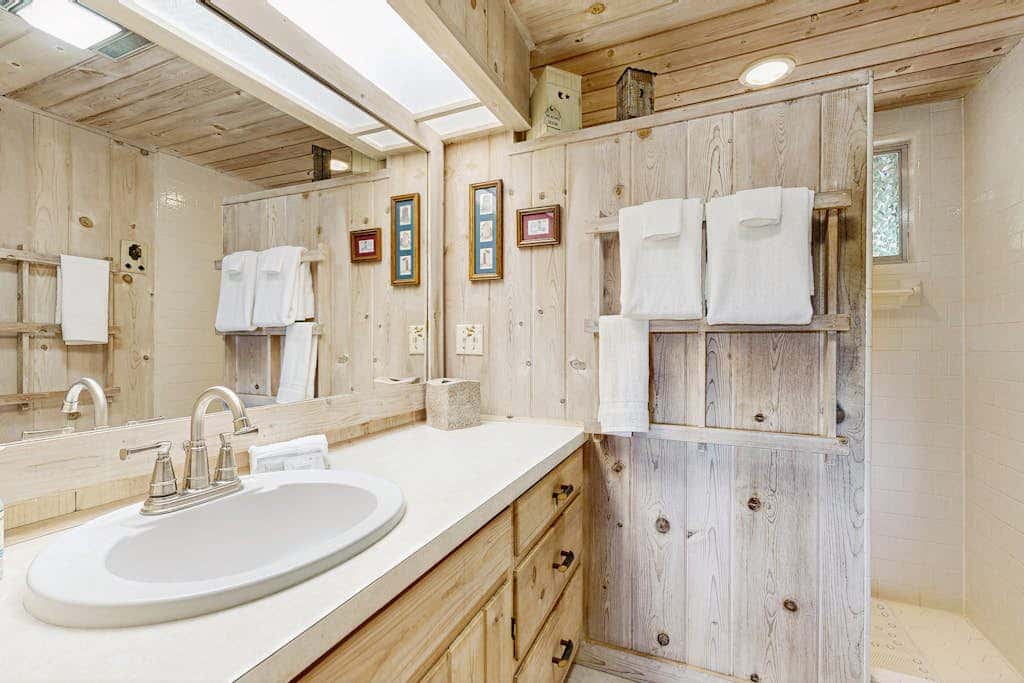 Vista Heights Retreat