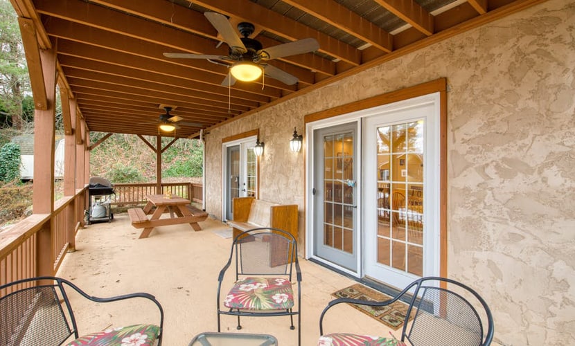 Wonderful lower-level home close to the lake with private entrance, WiFi, AC