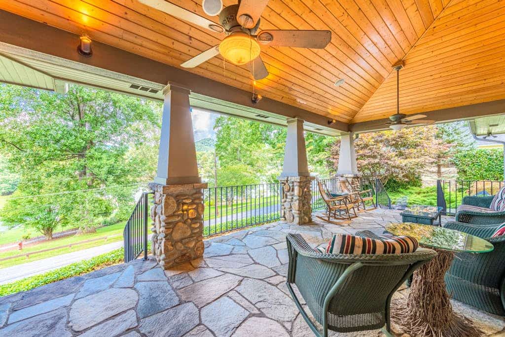 Lakefront mountain home with WiFi, extensive kitchen, & central AC