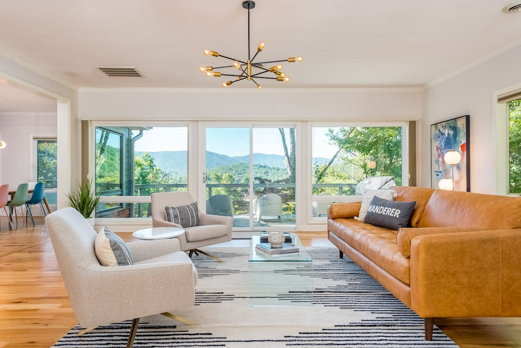 Hi View House