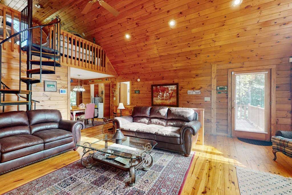 Dog-friendly mountain view home with multi-levels and large deck