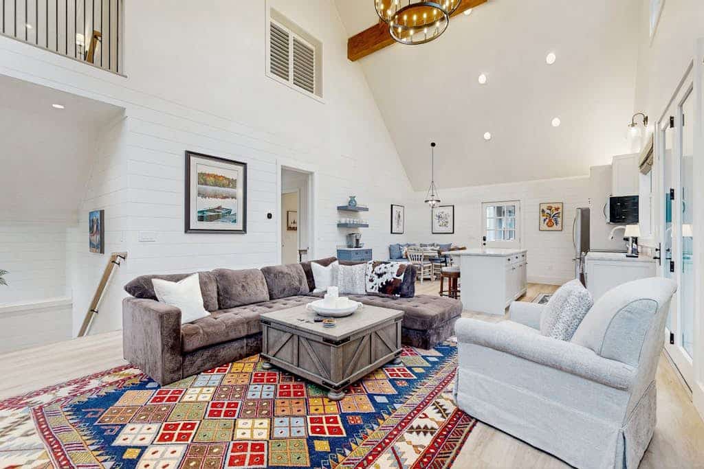 Mountain Escape in Sapphire | Resort Amenities, Waterfalls & Outdoor Adventure
