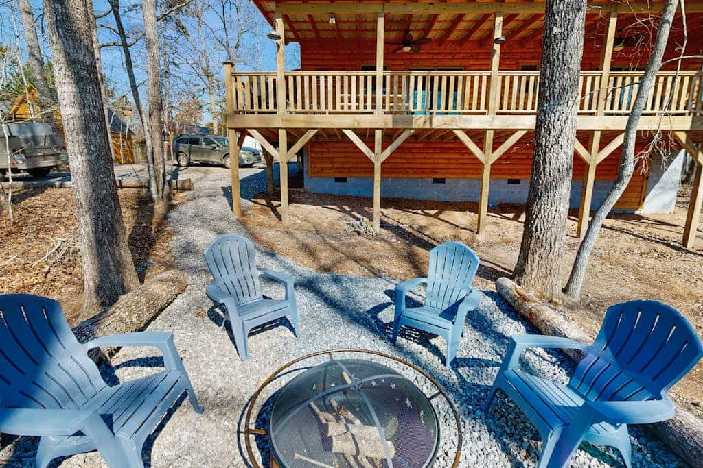 Hike, Paddle, Relax — Your Perfect Murphy Mountain Getaway