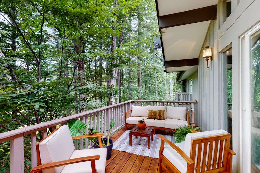The Treehouse | Modern retreat in Pisgah Forest, professionally decorated