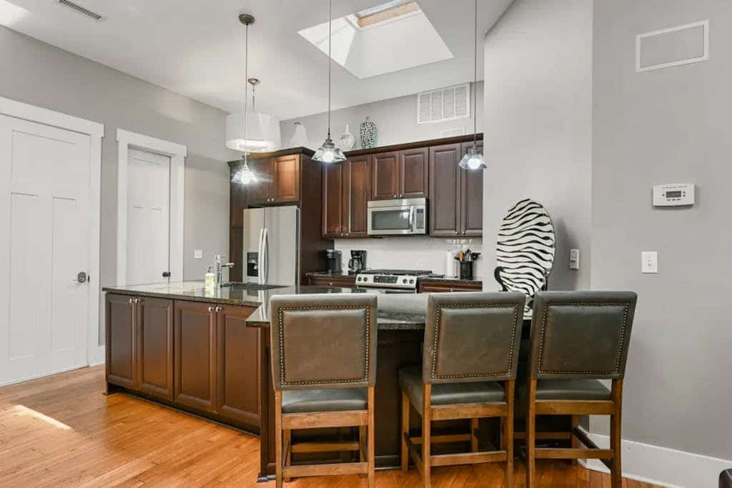 Newly Remodeled Chic Downtown Apartment -- 2 Blocks to Pack Square