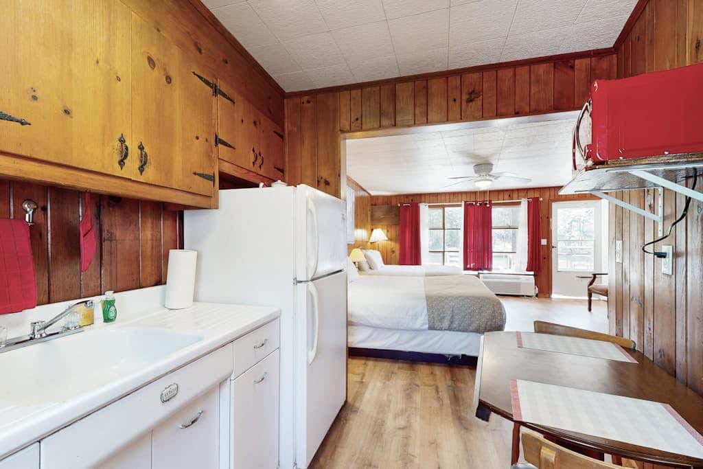 Lakeview Cottage - Unit 305