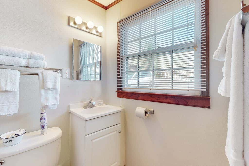 Lakeview Cottage - Unit 305
