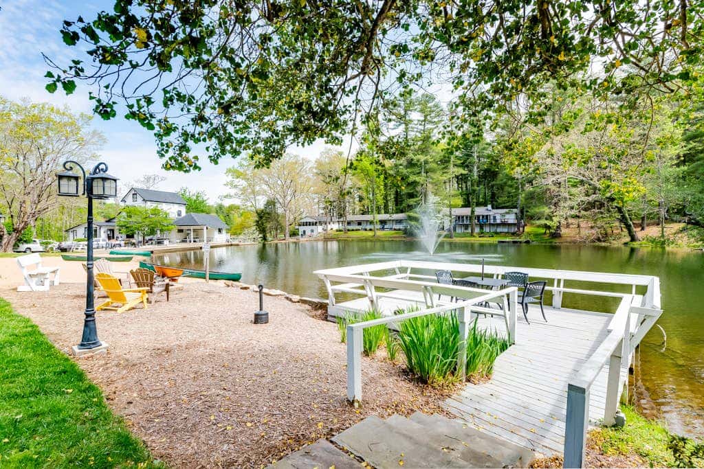 Lakeview Cottage - Unit 305