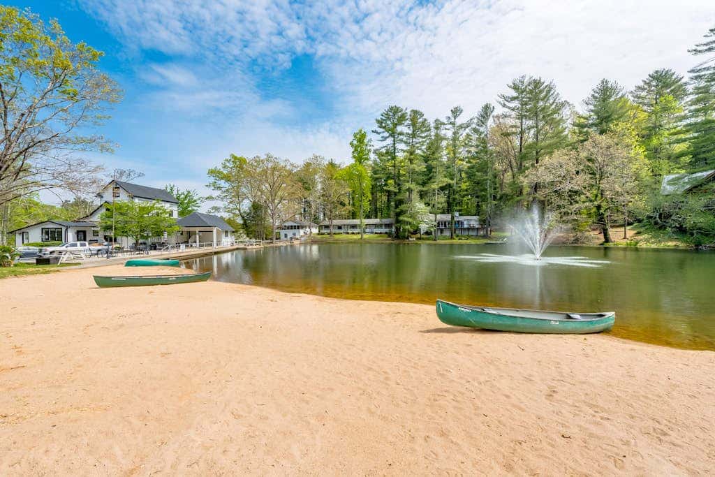 Lakeview Cottage - Unit 305