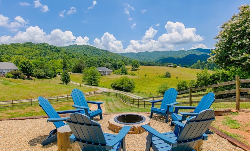 Blue Ridge farmhouse with amazing mountain view, hot tub, firepit & decks